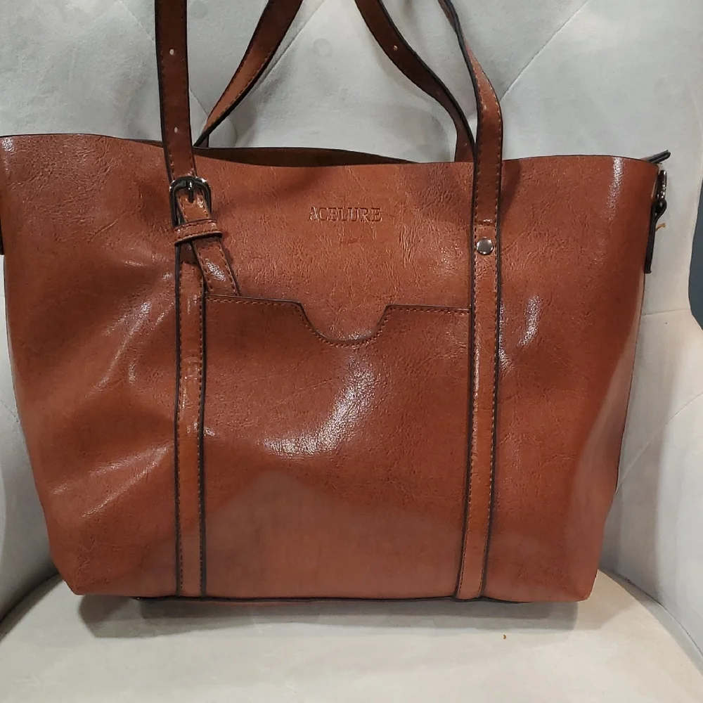 Acelure Leather Tote Bag in Rich Brown - Picture 2 of 16